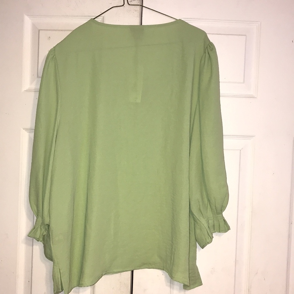 NWT Women’s Worthington Top - Picture 5 of 8